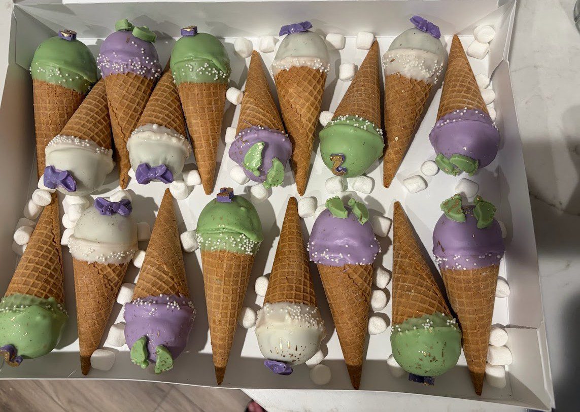 TMC - Two Peas In A Pod - Cake Cones